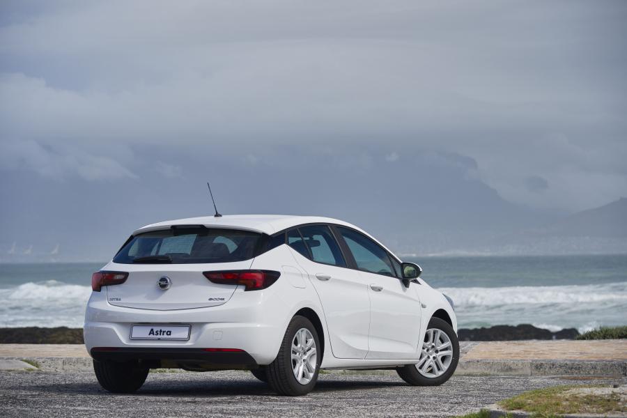  Opel Astra ecoFLEX 2016 года  (ZA) (фото 20 из 29)